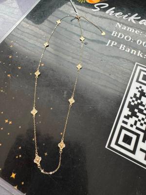 K18 Dainty Gold Clover Station Necklace