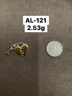 K18 Padlock Heart & Key Charm Pendant