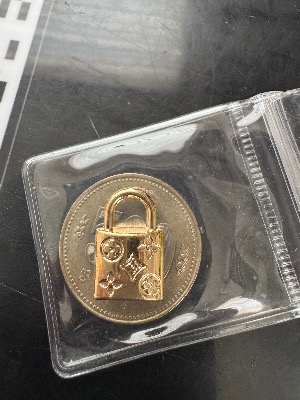 Clover Design Padlock Pendant